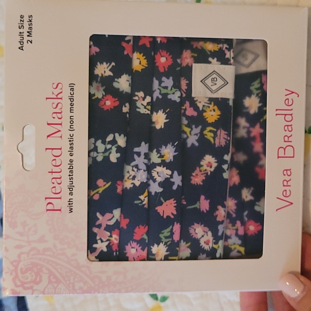 NIB Vera Bradley 2pk Pleated Face Mask